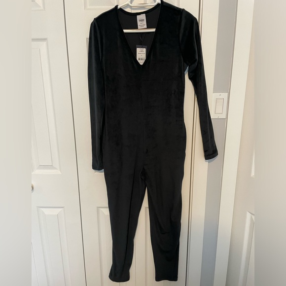 Brand new - Smash Tess very velvet romper black XS - Picture 3 of 3